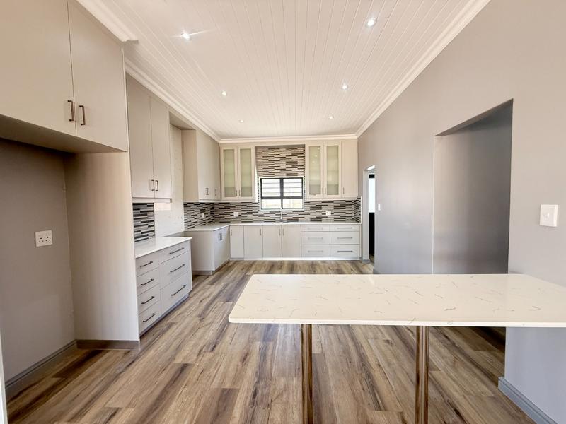 3 Bedroom Property for Sale in Tafelzicht Western Cape